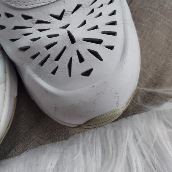 Nike Air Max Thea Joli 725118-100 Women's White Sneaker Shoes Size US 9 - Picture 8 of 10